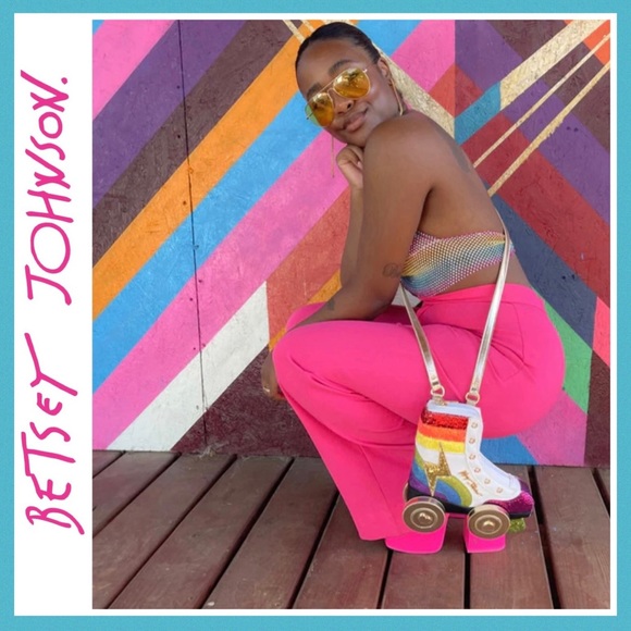 Betsey Johnson Women's Roller Derby Skate Kitsch Crossbody Bag Purse - Picture 3 of 9